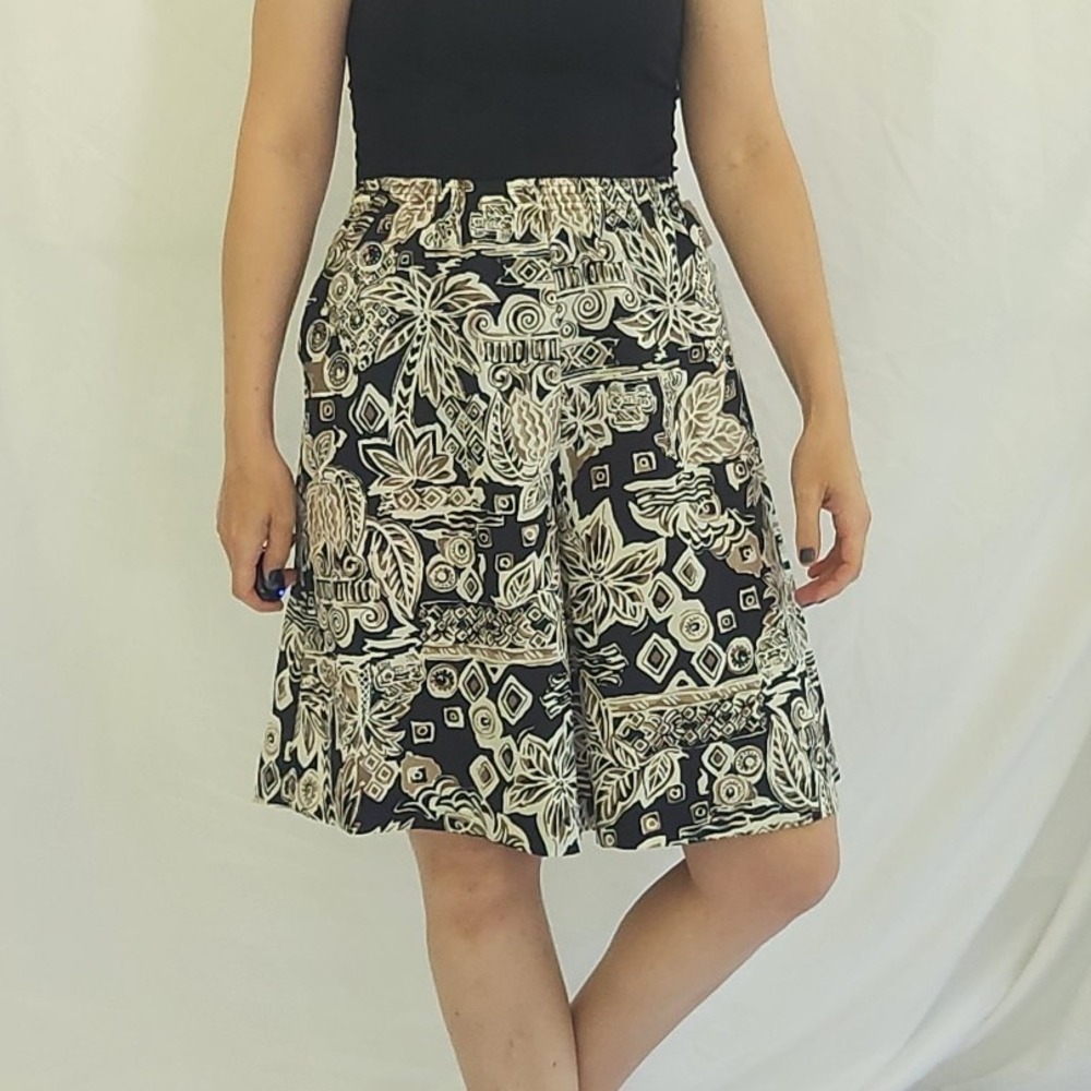 90s Deadstock Black and Tan Tropical Print Shorts